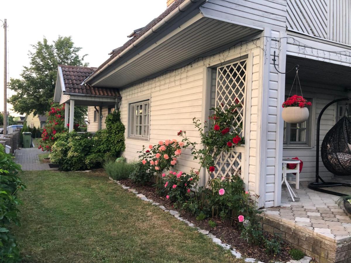 Manni Homestay Kuressaare Exterior foto